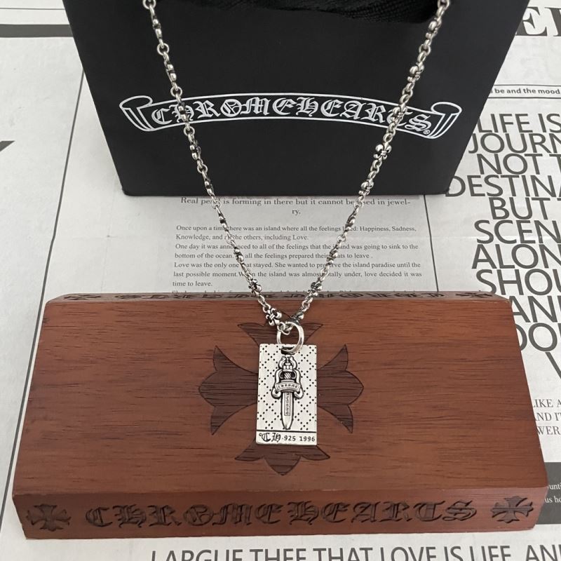 Ch**me He**ts necklaces